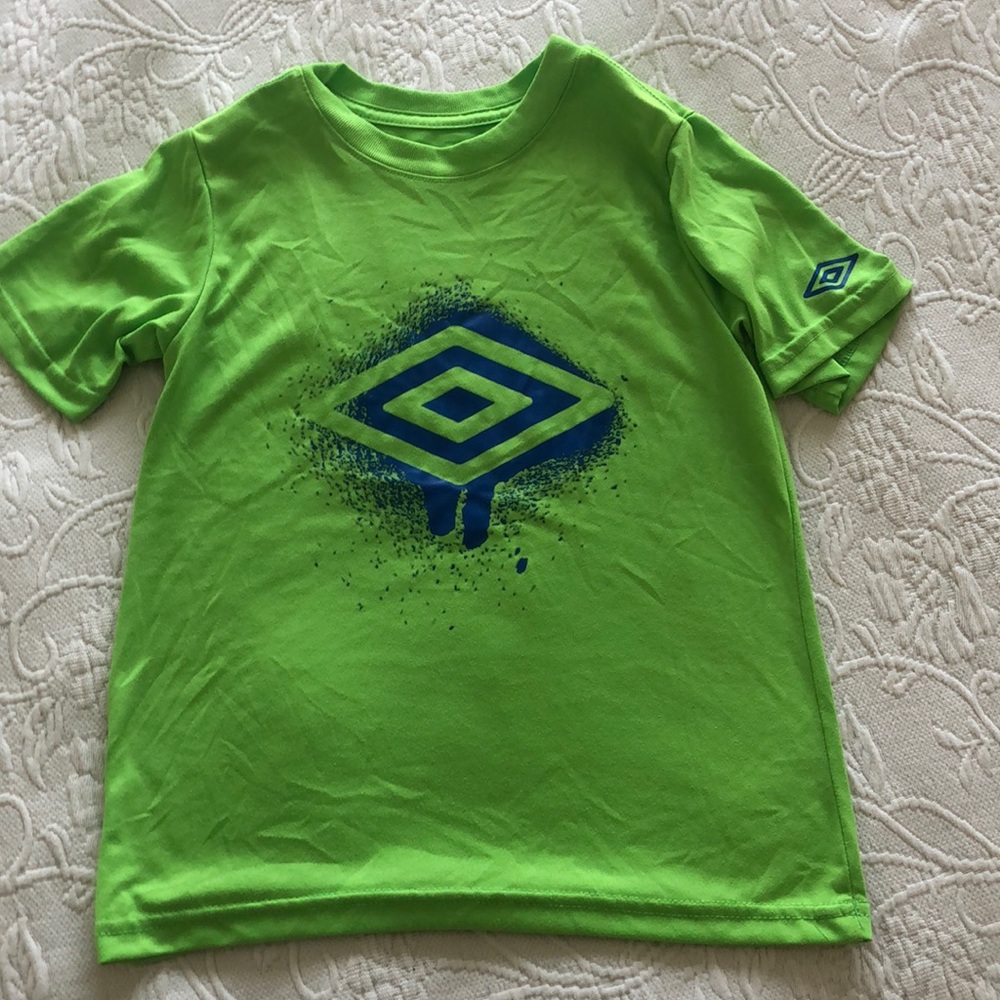 Umbro athletic shirt Sz xx small